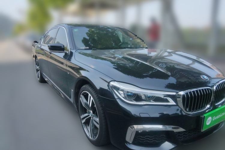 Used BMW 7 Series 2018 740Li M Sport Package Leading Model Front Right 45 Deg