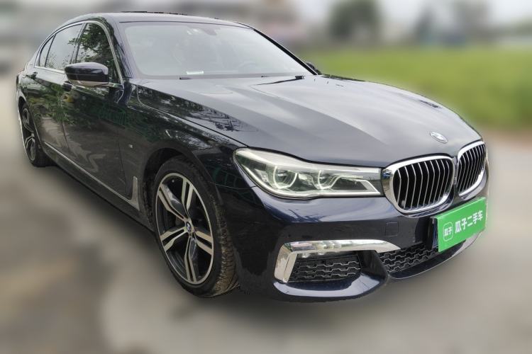 Used BMW 7 Series 2018 740Li M Sport Package Leading Model Front Right 45 Deg