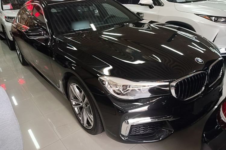 Used BMW 7 Series 2018 730Li Leading Model M Sport Package Front Right 45 Deg