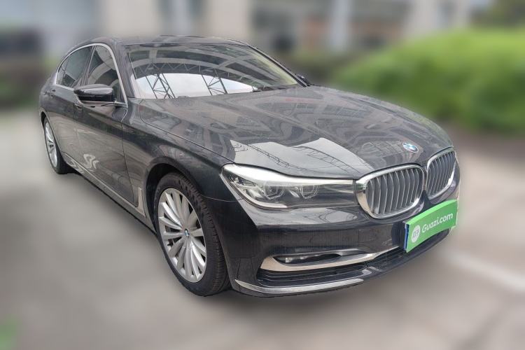 Used BMW 7 Series 2018 730Li Leading Model Excellence Package Front Right 45 Deg
