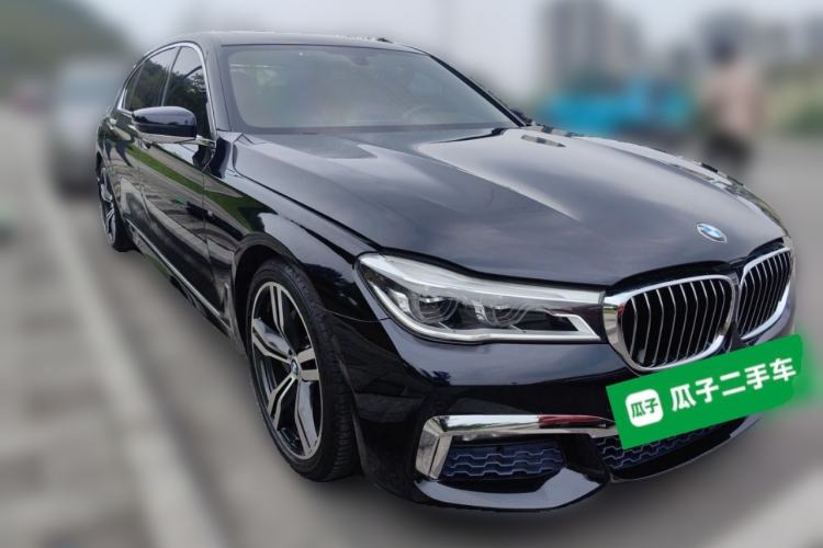 Used BMW 7 Series 2018 740Li M Sport Package Leading Model Front Right 45 Deg