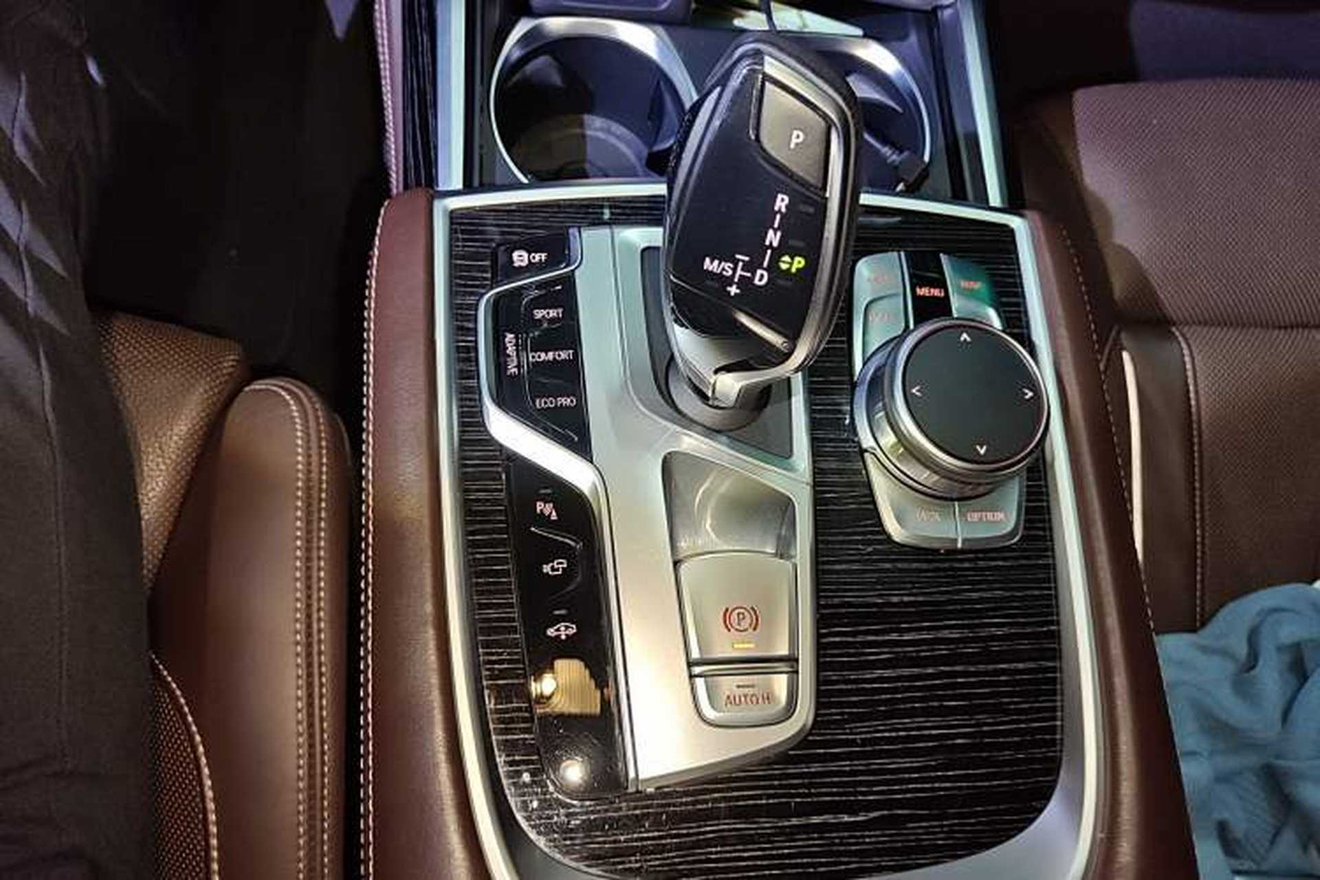Used BMW 7 Series 2018 730Li Luxury Edition M Sport Package Gear Lever