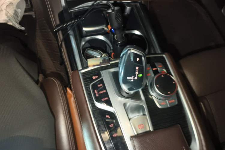 Used BMW 7 Series 2018 740Li M Sport Package Leading Model Gear Lever