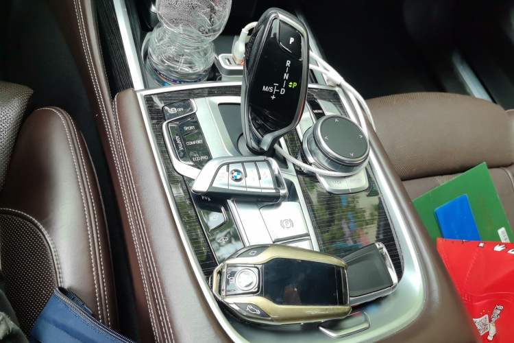 Used BMW 7 Series 2018 730Li Luxury Edition M Sport Package Gear Lever