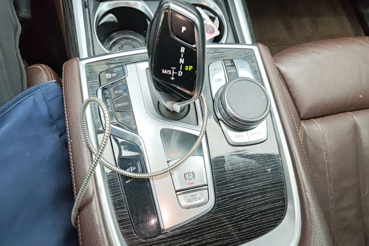 Used BMW 7 Series 2018 730Li Leading Model M Sport Package Gear Lever