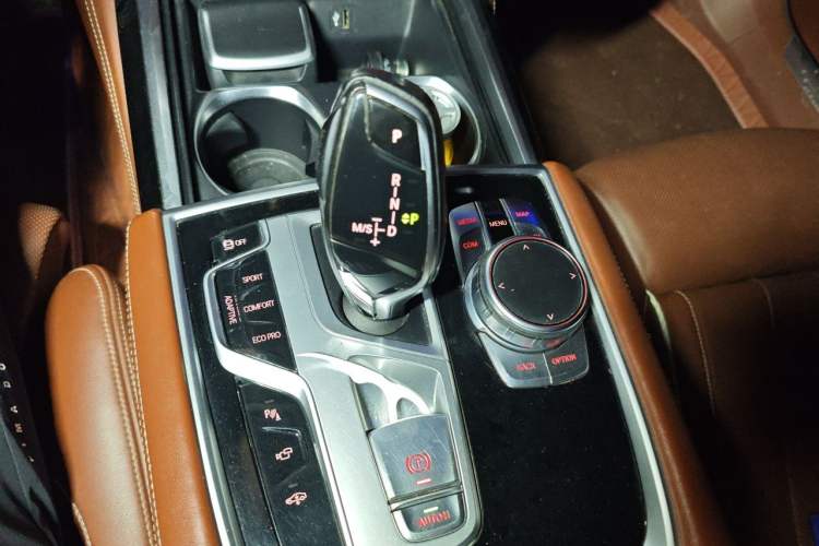 Used BMW 7 Series 2018 740Li xDrive Luxury Edition M Sport Package Gear Lever