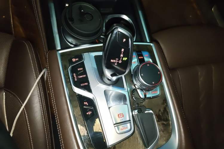 Used BMW 7 Series 2018 740Li Leading Model Excellence Package Gear Lever