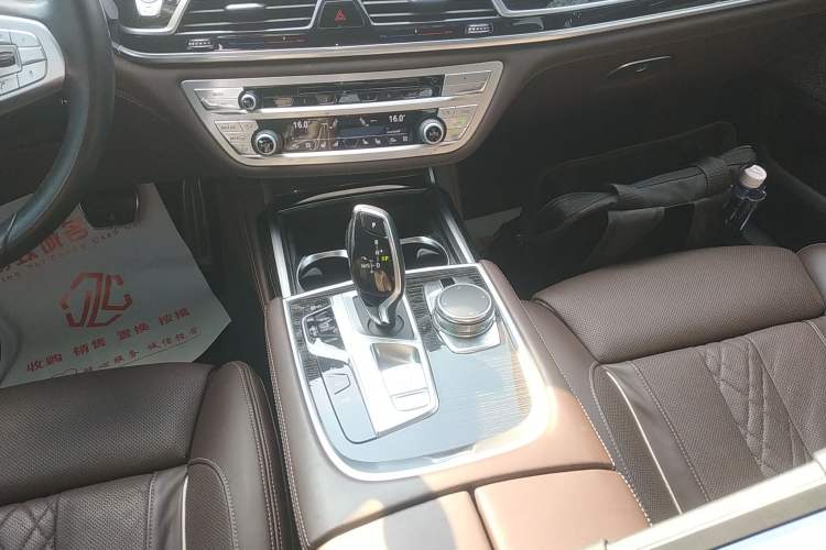 Used BMW 7 Series 2018 730Li Luxury Edition M Sport Package Gear Lever