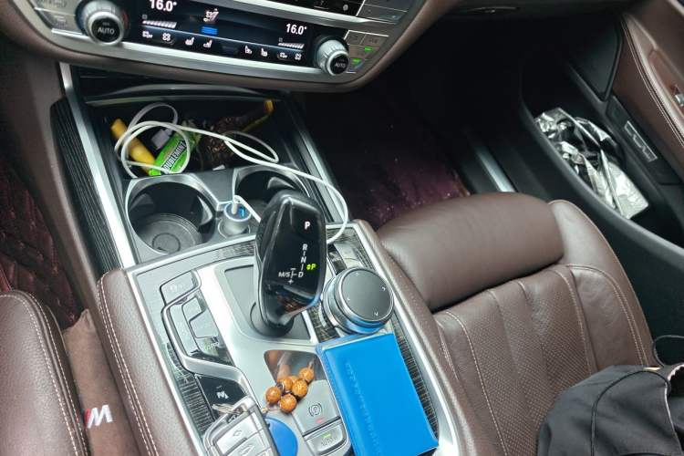 Used BMW 7 Series 2018 730Li Leading Model M Sport Package Gear Lever