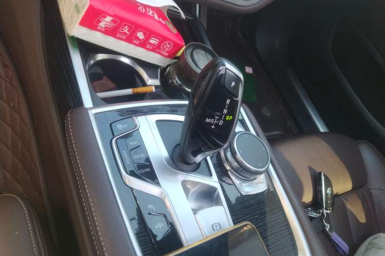 Used BMW 7 Series 2018 730Li Leading Model M Sport Package Gear Lever