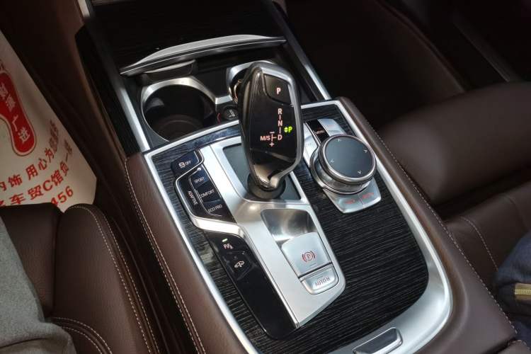 Used BMW 7 Series 2018 730Li Leading Model M Sport Package Gear Lever