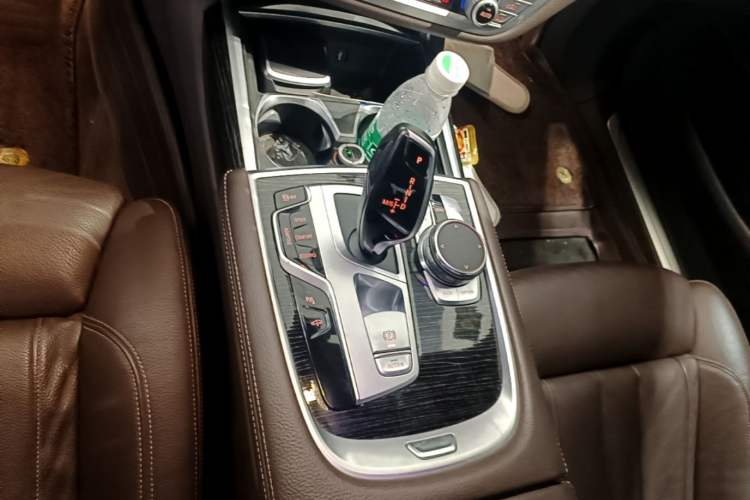 Used BMW 7 Series 2018 730Li Leading Model M Sport Package Gear Lever