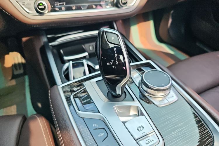 Used BMW 7 Series 2018 730Li Leading Model M Sport Package Gear Lever