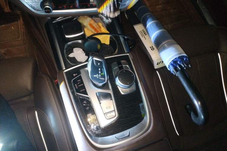 Used BMW 7 Series 2018 730Li Luxury Edition M Sport Package Gear Lever