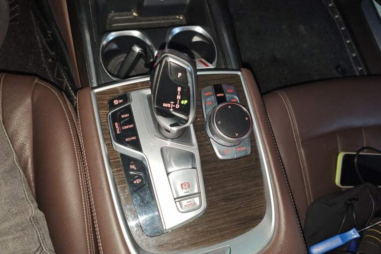 Used BMW 7 Series 2018 730Li Leading Model Excellence Package Gear Lever