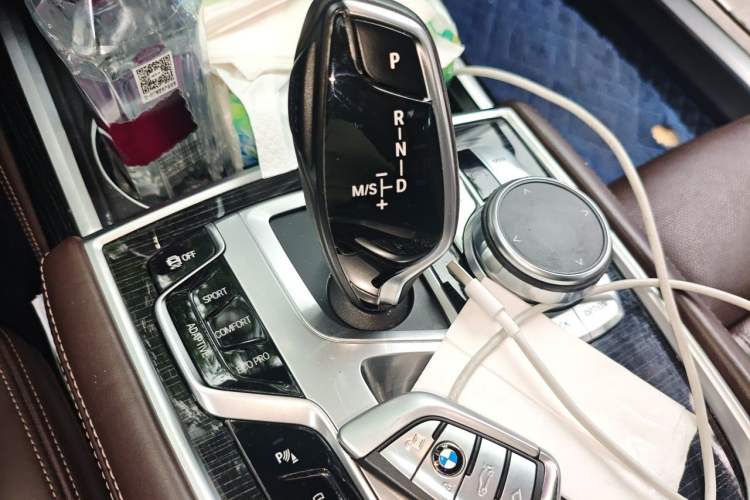 Used BMW 7 Series 2018 730Li Luxury Edition M Sport Package Gear Lever