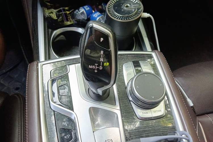 Used BMW 7 Series 2018 730Li Luxury Edition M Sport Package Gear Lever