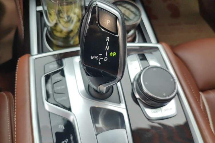 Used BMW 7 Series 2018 740Li Leading Model Excellence Package Gear Lever