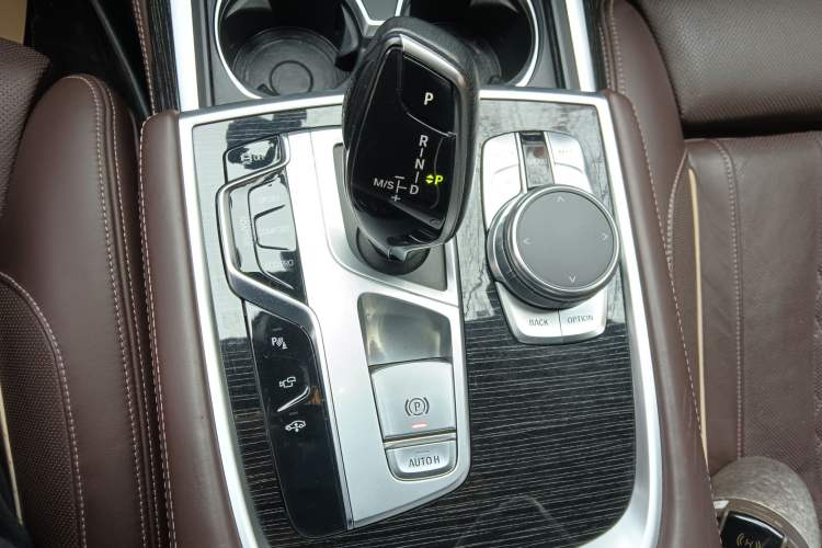 Used BMW 7 Series 2018 730Li Luxury Edition M Sport Package Gear Lever