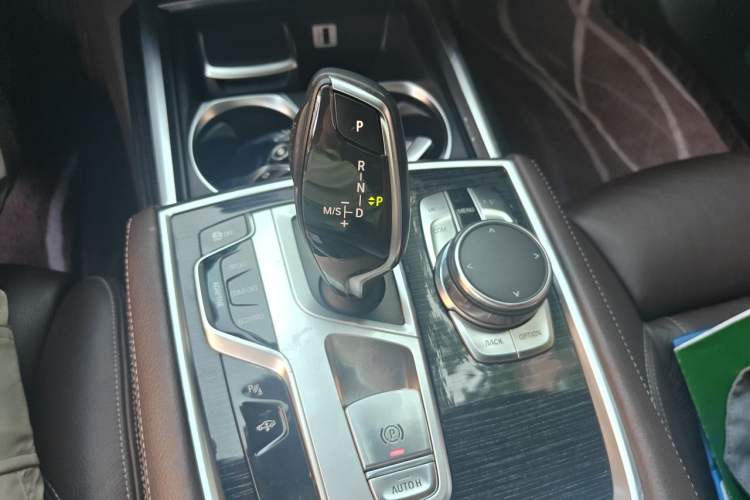 Used BMW 7 Series 2018 730Li Leading Model Excellence Package Gear Lever