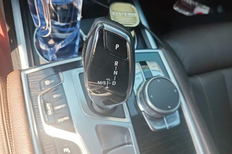 Used BMW 7 Series 2018 730Li Leading Model M Sport Package Gear Lever