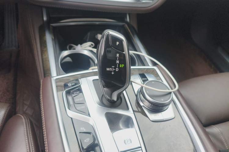 Used BMW 7 Series 2018 730Li Luxury Model Excellence Package Gear Lever