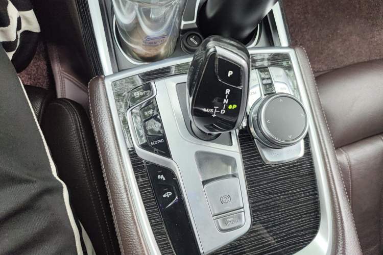 Used BMW 7 Series 2018 730Li Luxury Edition M Sport Package Gear Lever