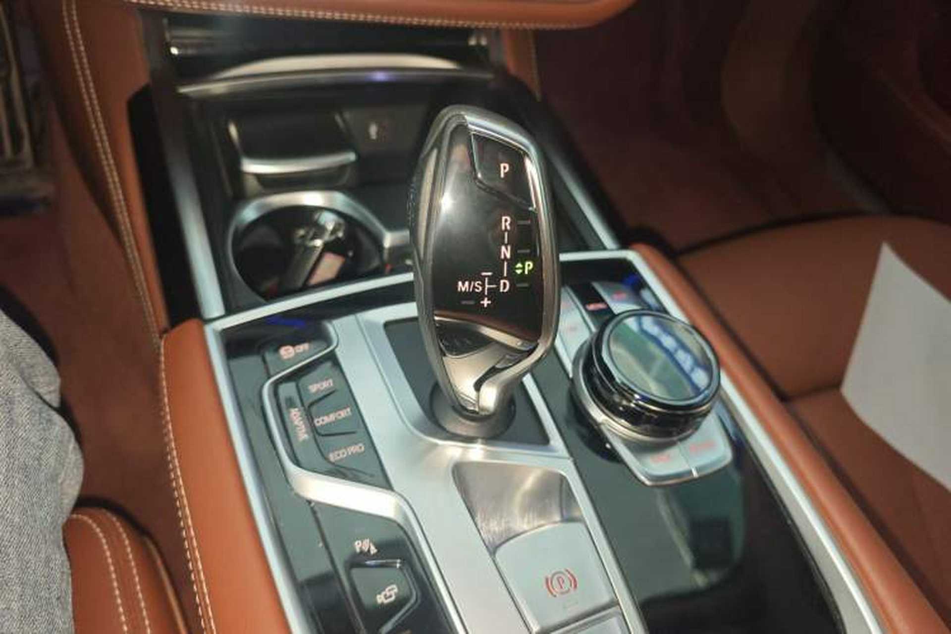 Used BMW 7 Series 2018 740Li xDrive Luxury Edition M Sport Package Gear Lever