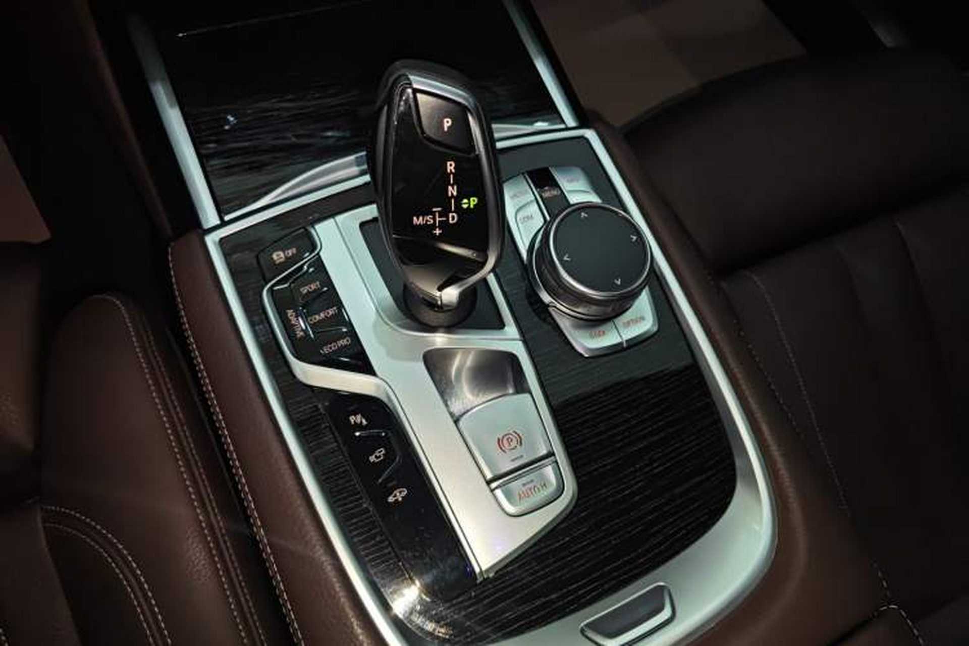 Used BMW 7 Series 2018 730Li Leading Model M Sport Package Gear Lever