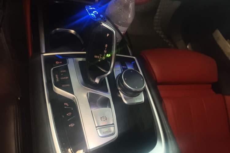Used BMW 7 Series 2018 740Li xDrive Luxury Edition M Sport Package Gear Lever