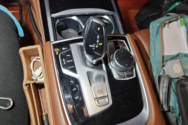 Used BMW 7 Series 2018 740Li xDrive Luxury Edition Excellence Package Gear Lever