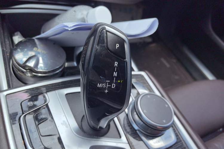 Used BMW 7 Series 2018 730Li Luxury Edition M Sport Package Gear Lever