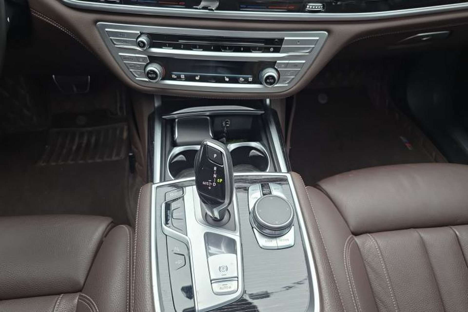 Used BMW 7 Series 2018 730Li Leading Model M Sport Package Gear Lever