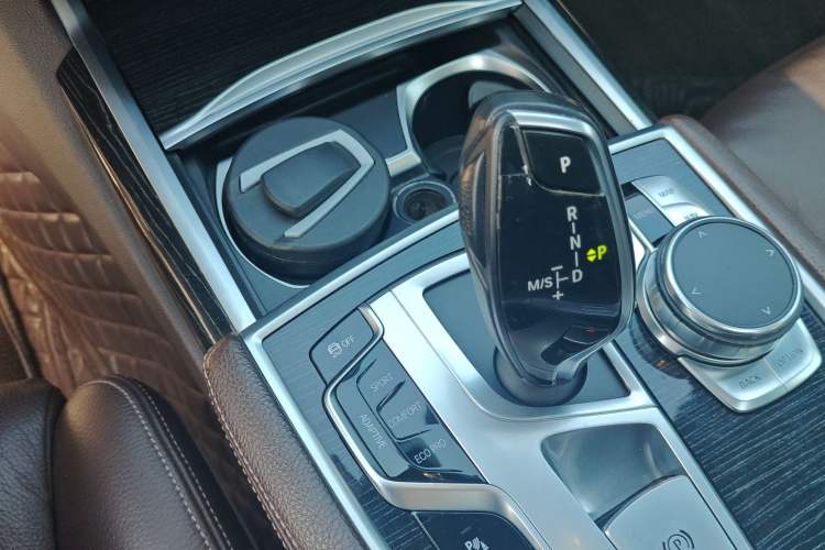 Used BMW 7 Series 2018 730Li Luxury Edition M Sport Package Gear Lever