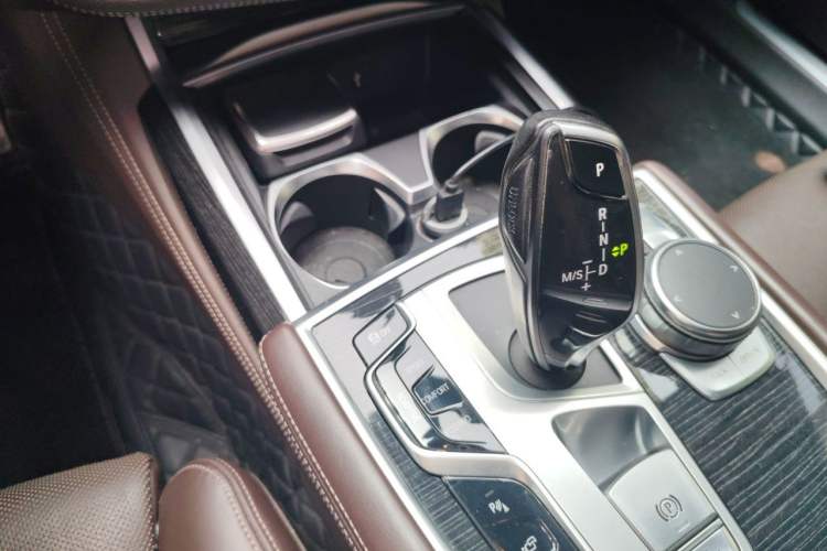 Used BMW 7 Series 2018 740Li M Sport Package Leading Model Gear Lever
