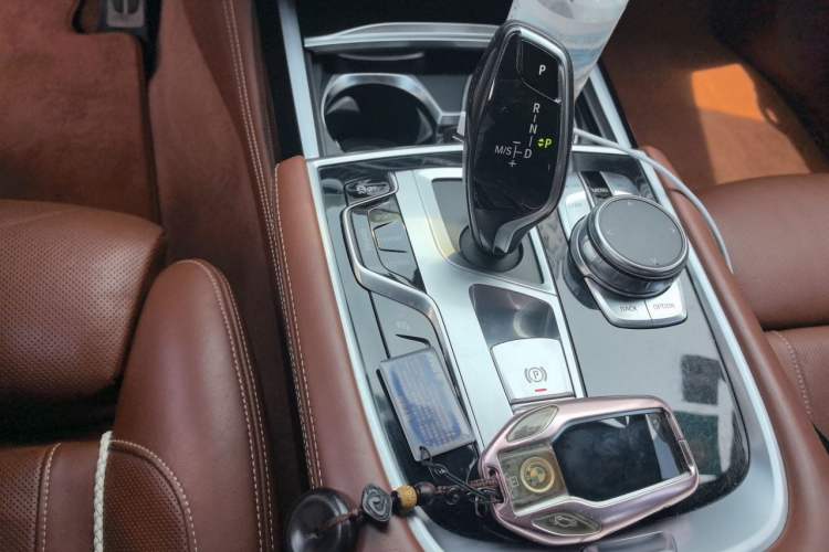 Used BMW 7 Series 2018 740Li xDrive Luxury Edition M Sport Package Gear Lever