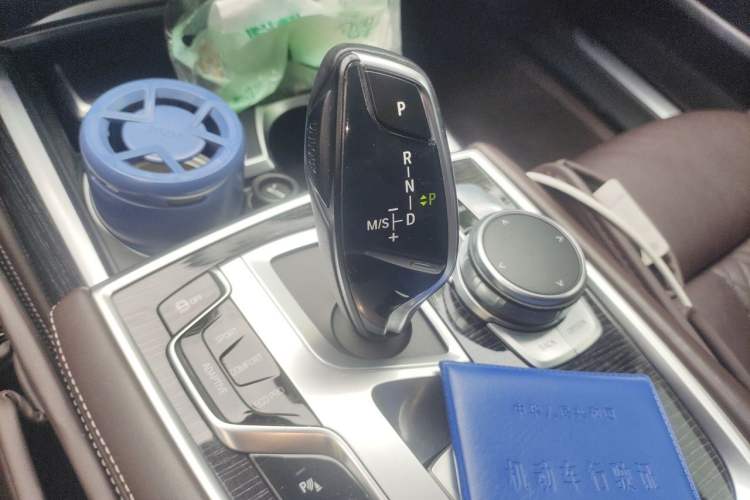 Used BMW 7 Series 2018 740Li M Sport Package Leading Model Gear Lever