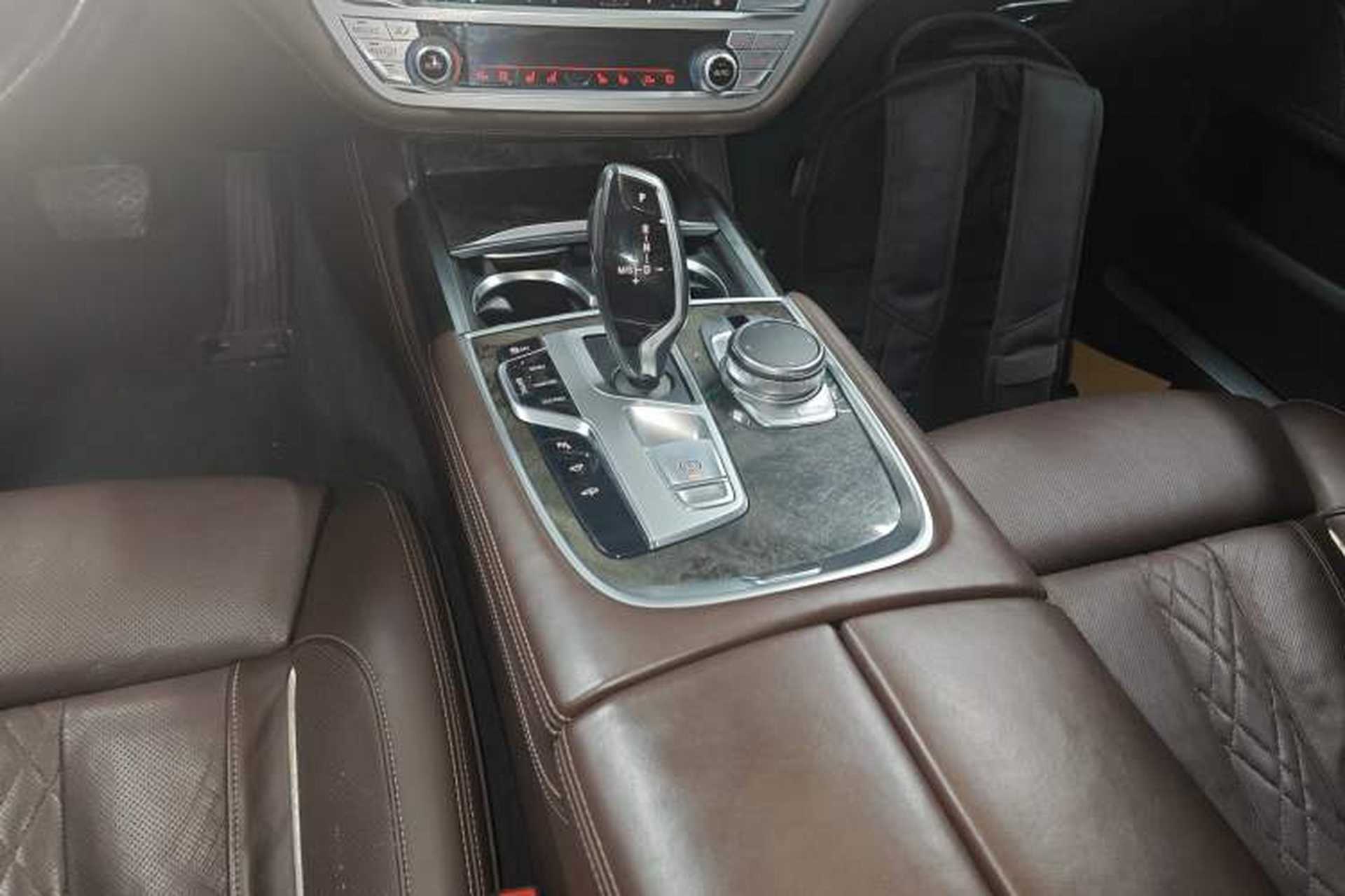 Used BMW 7 Series 2018 730Li Luxury Model Excellence Package Gear Lever