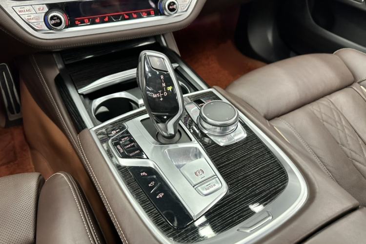 Used BMW 7 Series 2018 730Li Luxury Edition M Sport Package Gear Lever