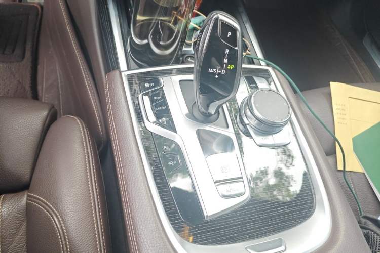 Used BMW 7 Series 2018 730Li Leading Model M Sport Package Gear Lever