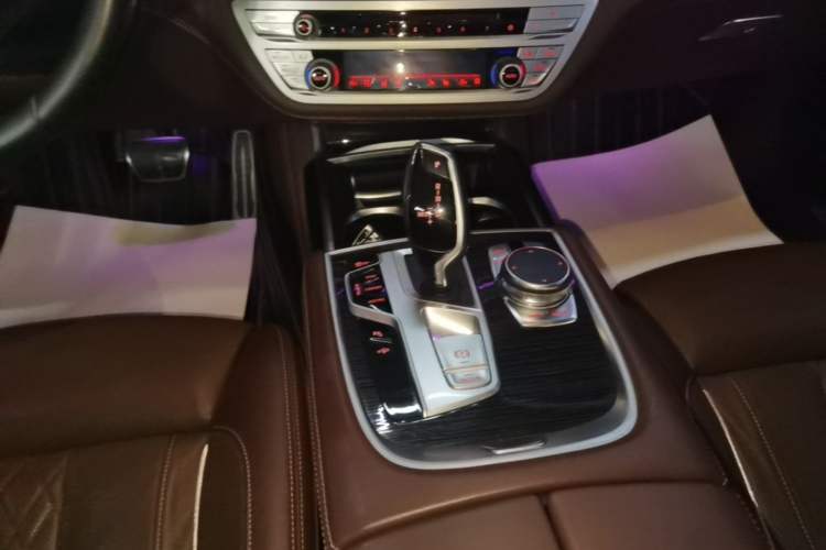 Used BMW 7 Series 2018 740Li M Sport Package Leading Model Gear Lever