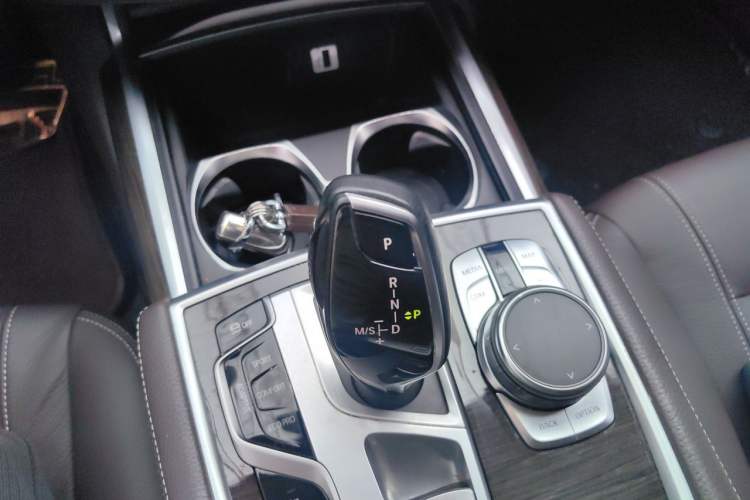 Used BMW 7 Series 2018 730Li Leading Model Excellence Package Gear Lever