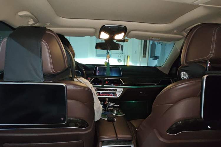 Used BMW 7 Series 2018 740Li Leading Model Excellence Package Headliner
