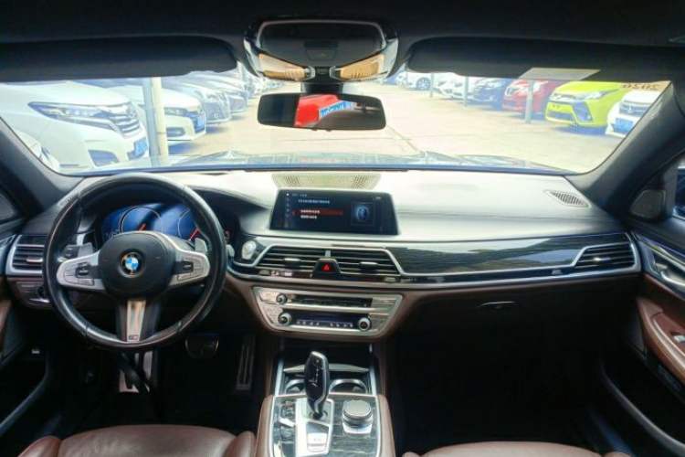 Used BMW 7 Series 2018 730Li Luxury Edition M Sport Package Interior 1