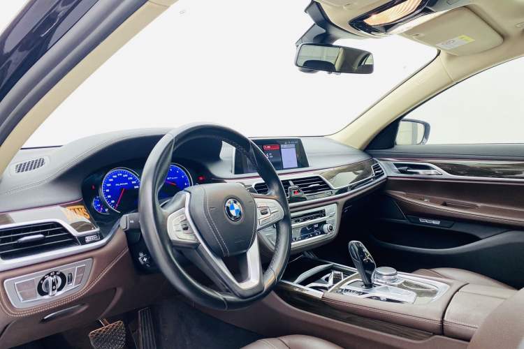 Used BMW 7 Series 2018 730Li Leading Model Excellence Package Interior 1