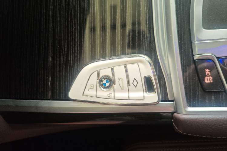 Used BMW 7 Series 2018 730Li Leading Model M Sport Package Interior 1