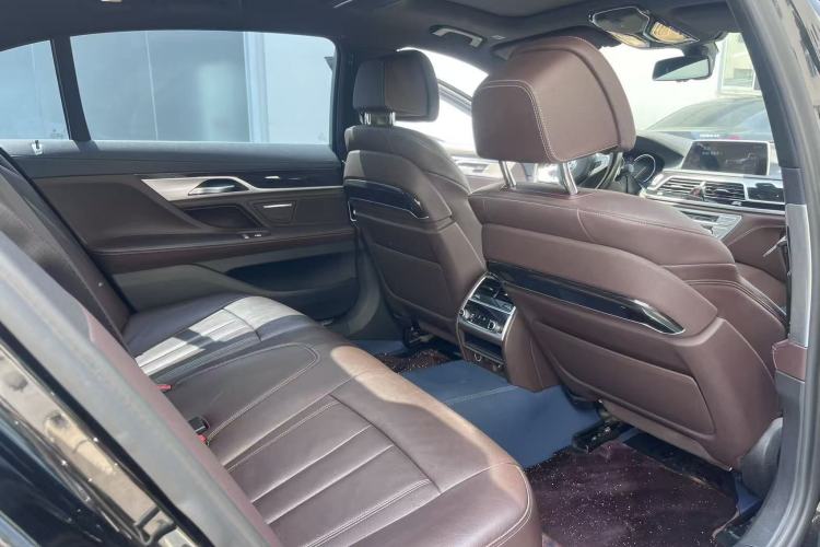 Used BMW 7 Series 2018 730Li Leading Model M Sport Package Interior 1