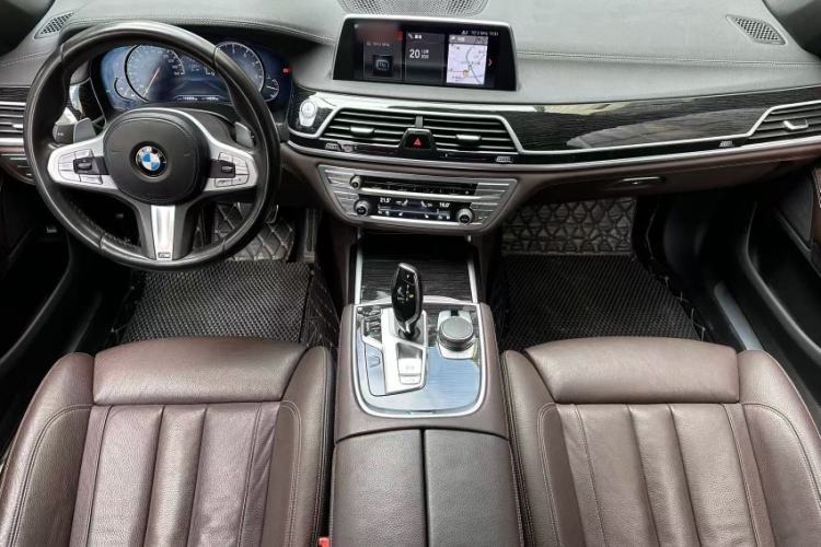 Used BMW 7 Series 2018 730Li Leading Model M Sport Package Interior 1