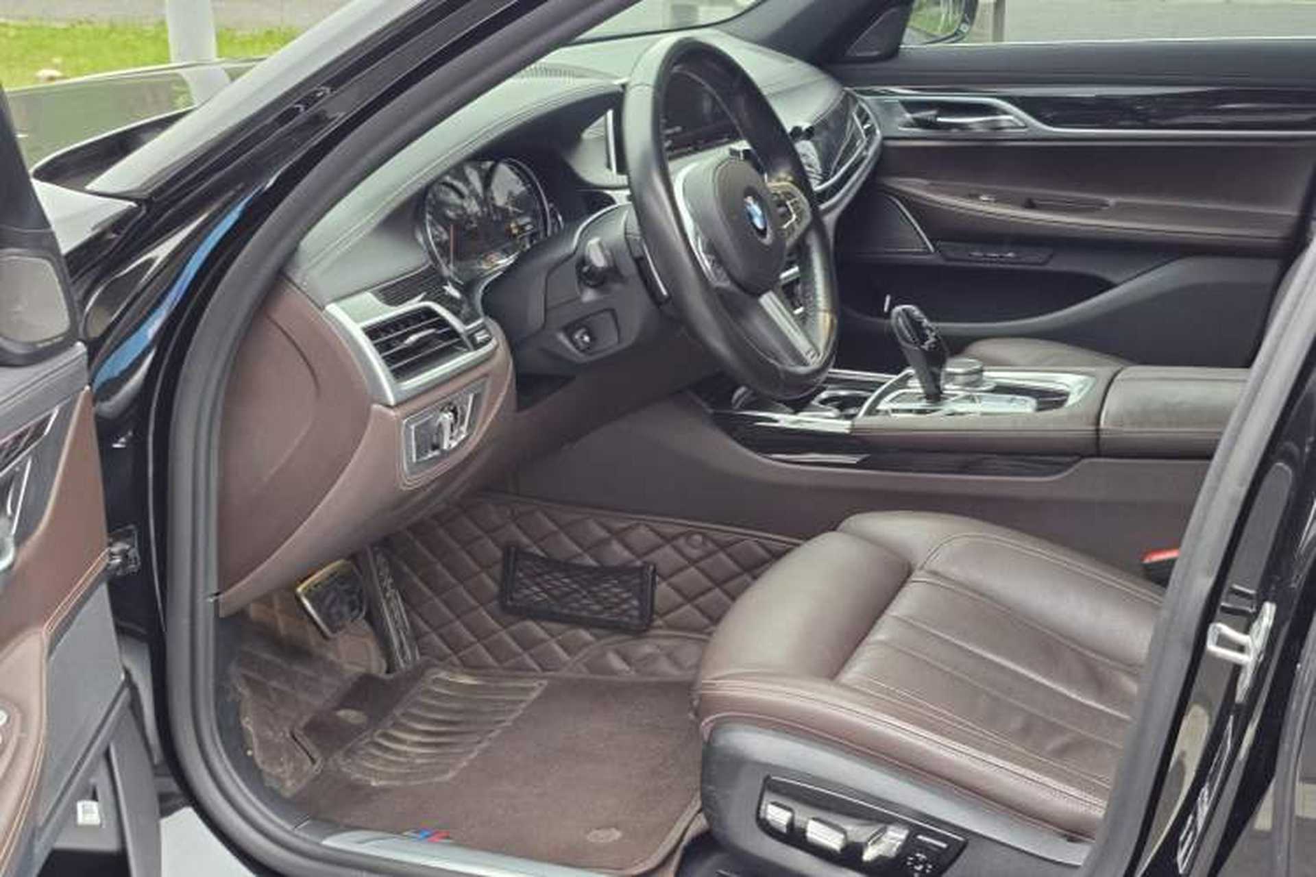 Used BMW 7 Series 2018 730Li Leading Model M Sport Package Interior 1