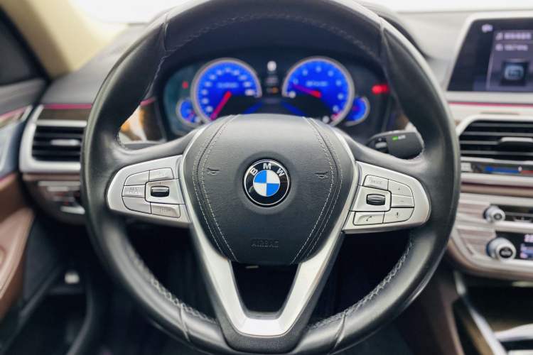 Used BMW 7 Series 2018 730Li Leading Model Excellence Package Interior 10